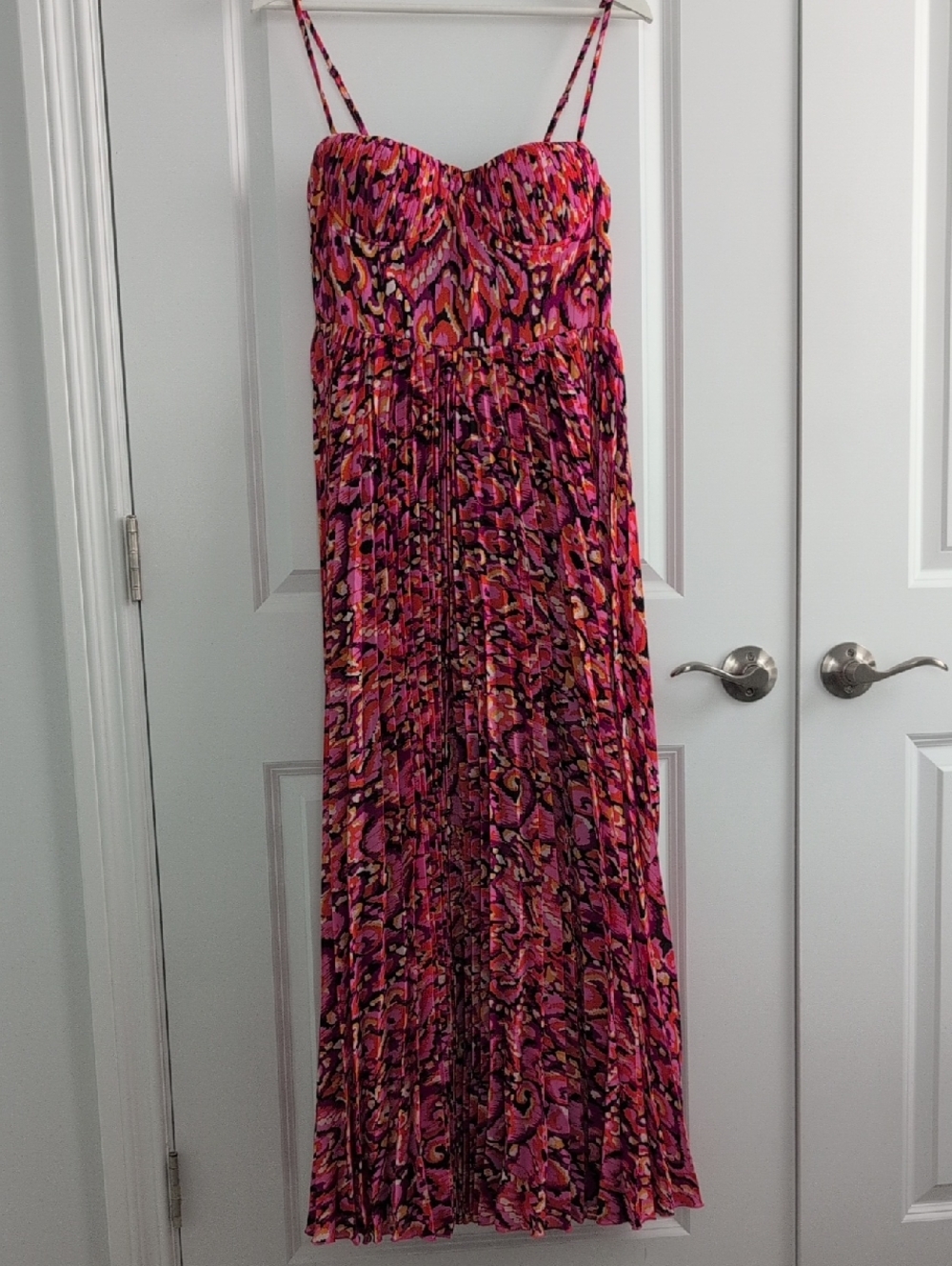 Petal and Pup Achanti Pleated Maxi Dress in a vibrant pink Print 🩷 🧡 💛